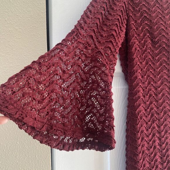 Sharagano Burgundy Lace Overlay shift Dress Bell Sleeve size 4 - Picture 3 of 6